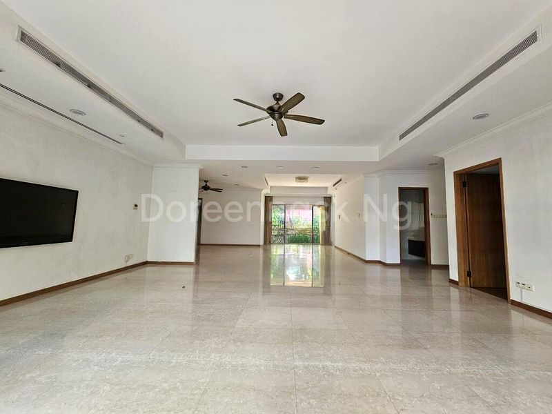 4 Bed Condo for Sale in  Camelot By-the-water - Image 19